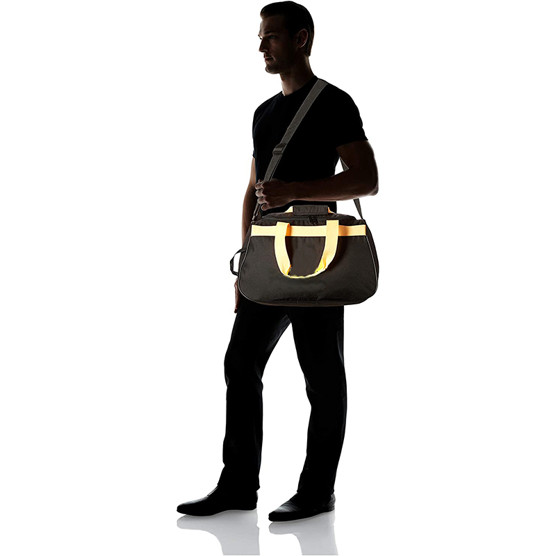 Easy Carrying Outdoor Sports Bags.jpg Easy Carrying Outdoor Sports Bags.jpg